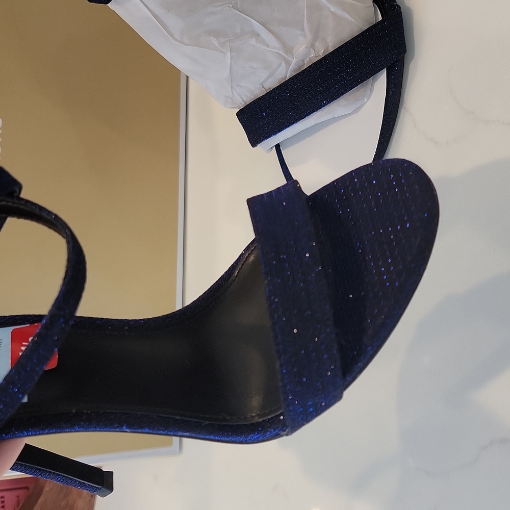 Shoes - Picture 7 of 7